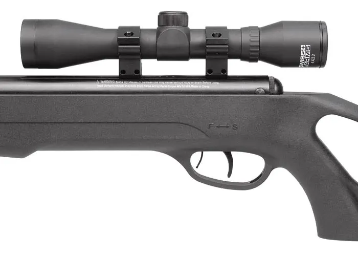 SWISS ARMS CYBERGUN 288728-US BARREL AIR RIFLE 4X32 SCOPE (BLACK)