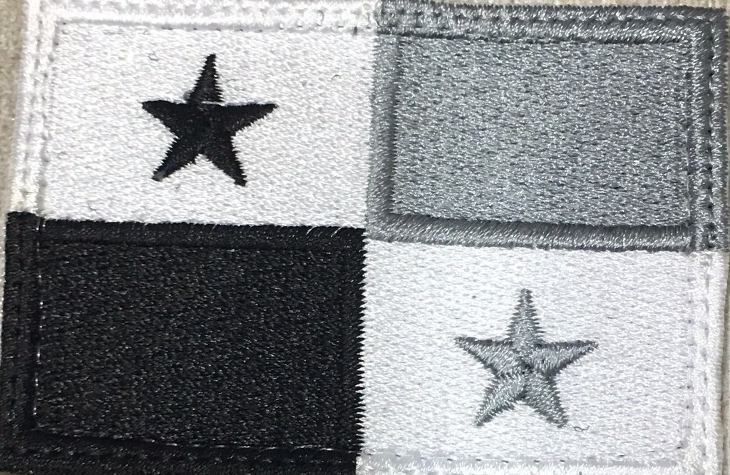 PARCHE BANDERA PANAMA 5CM X7 CM GRIS NEGRA